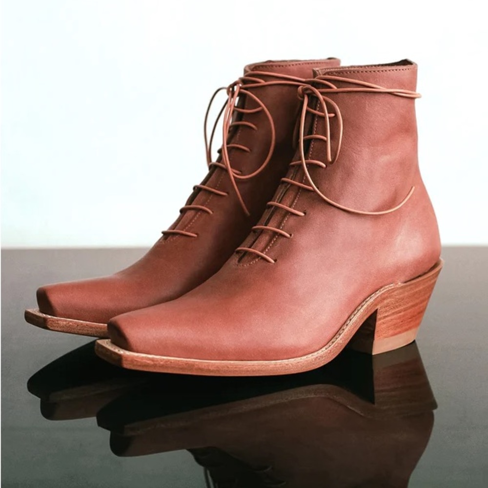 ISO Cobra Rock Horizon Boots in either brown or black 6.5. NOT FOR SALE